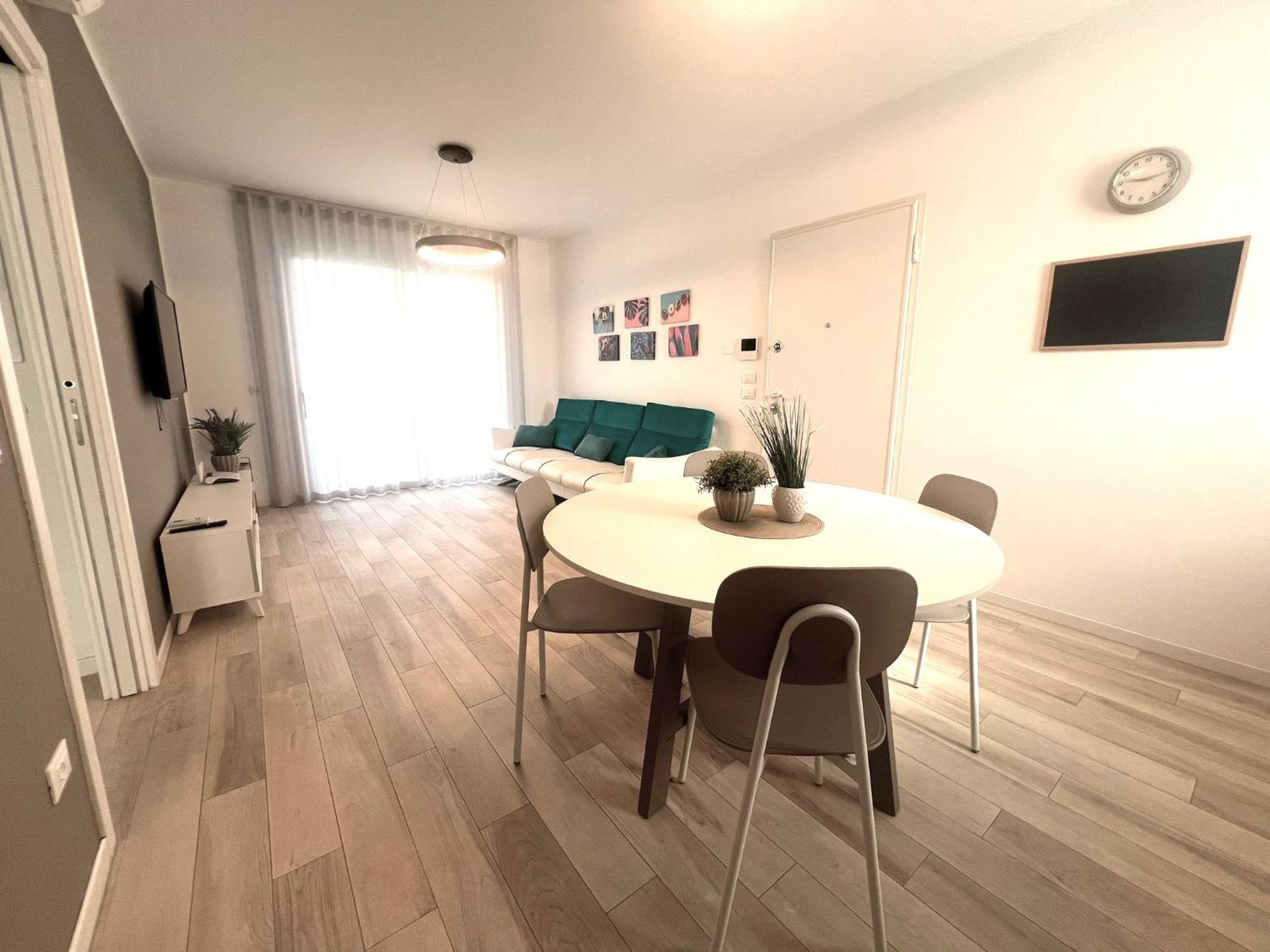 Sun Beach Residence Con Piscina - Piazza Brescia - Adria Holiday Jesolo - Family Apartments Exterior foto